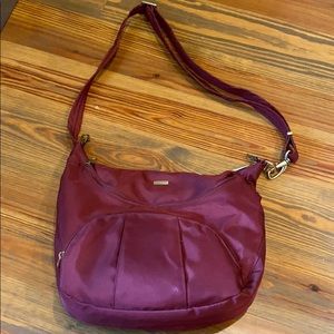 Travelon Bag lots of storage with wallet